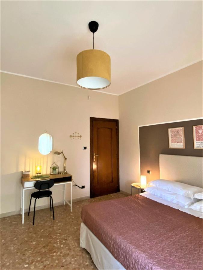 Casa Viola A 900 Mt Dalla Staz. Centrale Pescara Eksteriør bilde
