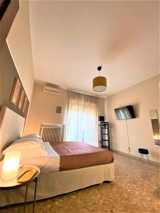 Casa Viola A 900 Mt Dalla Staz. Centrale Pescara Eksteriør bilde