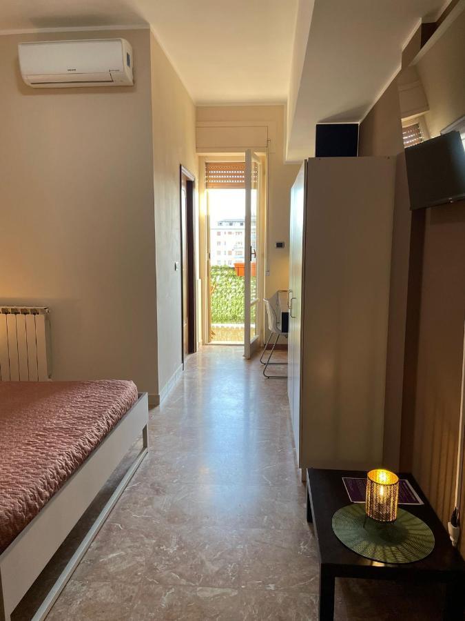 Casa Viola A 900 Mt Dalla Staz. Centrale Pescara Eksteriør bilde