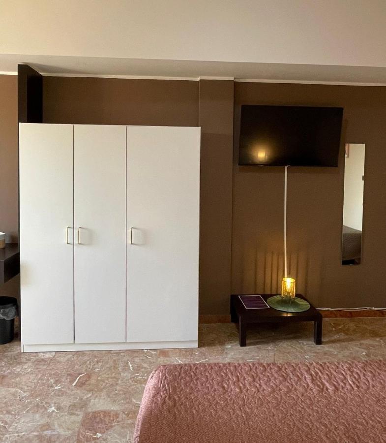 Casa Viola A 900 Mt Dalla Staz. Centrale Pescara Eksteriør bilde
